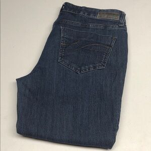 DKNY SOHO BOYFRIEND STYLE JEANS 6/28x25 ⭐️